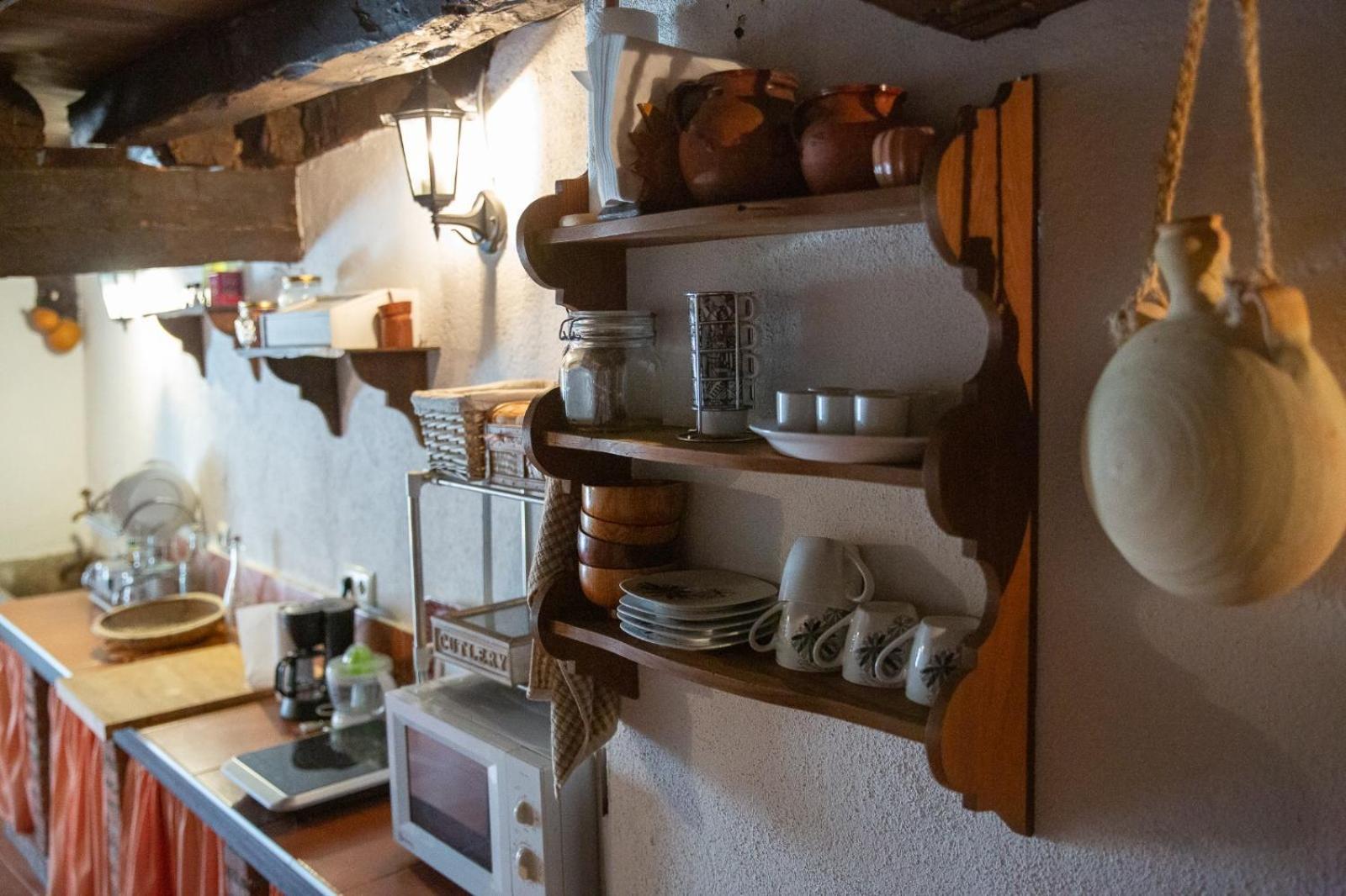 La Casita De La Corredera Lägenhet Candeleda Exteriör bild