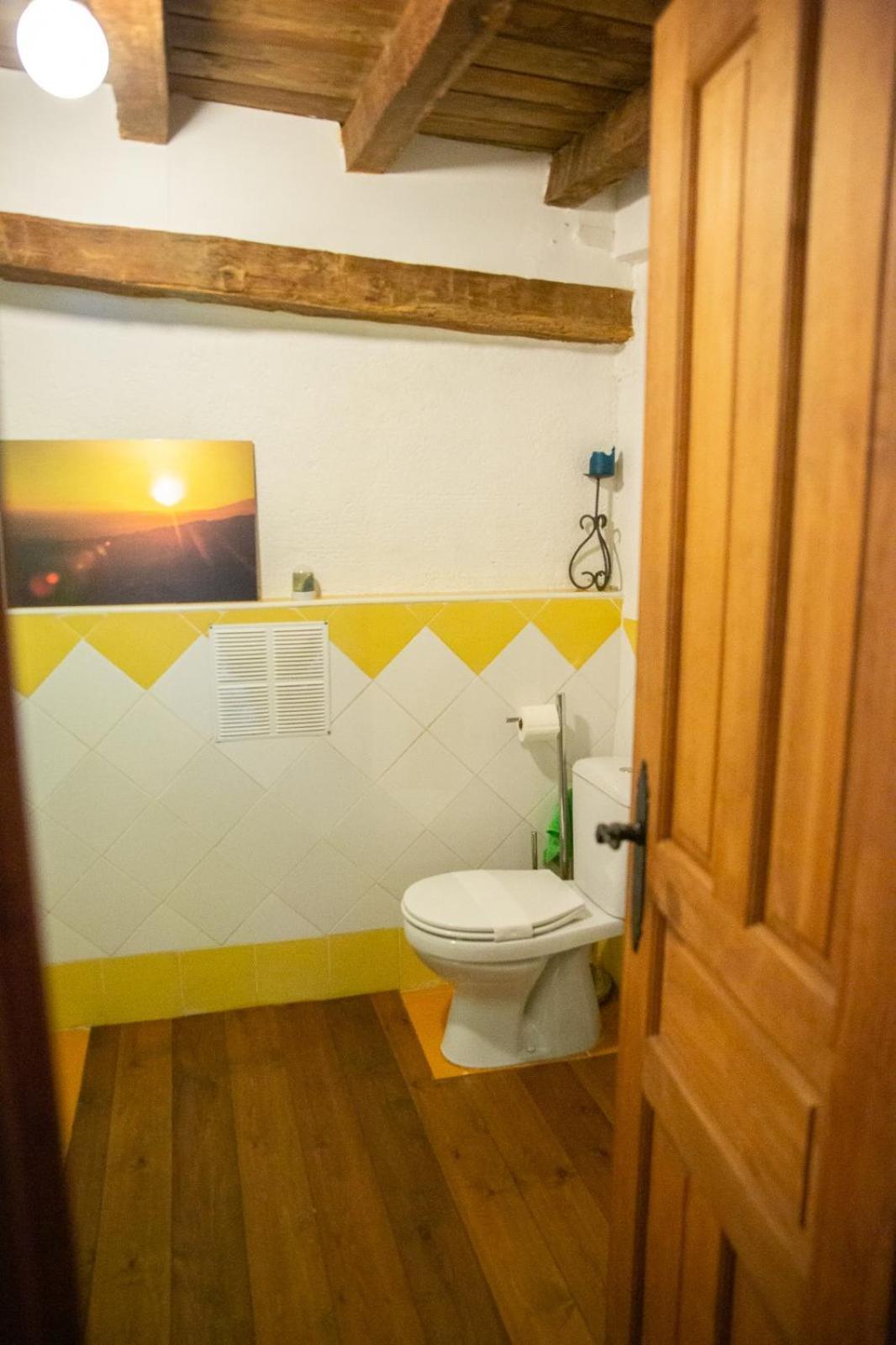 La Casita De La Corredera Lägenhet Candeleda Exteriör bild