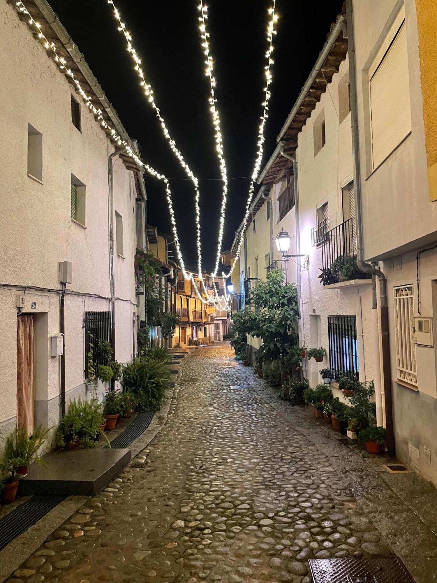 La Casita De La Corredera Lägenhet Candeleda Exteriör bild